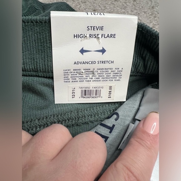 Lucky Brand - High Rise Stevie Flare Corduroy - Size 12/31L - Picture 9 of 16